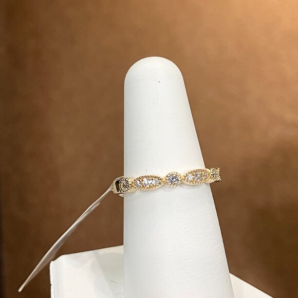 Natural Diamond Gold Wedding Ring - Picture 4 of 4